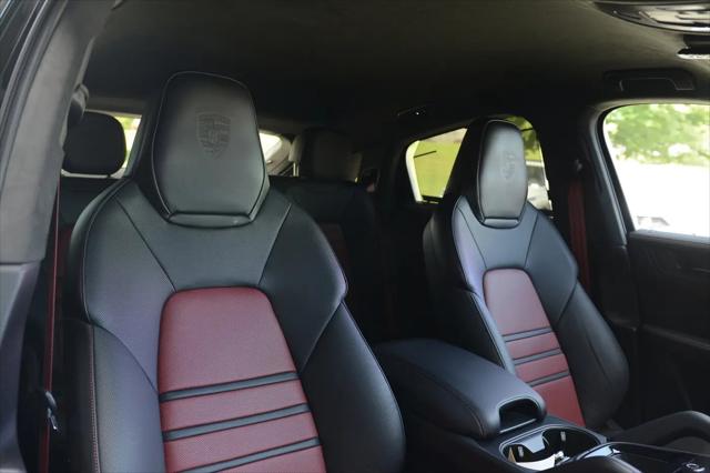 2024 Porsche Cayenne Turbo GT