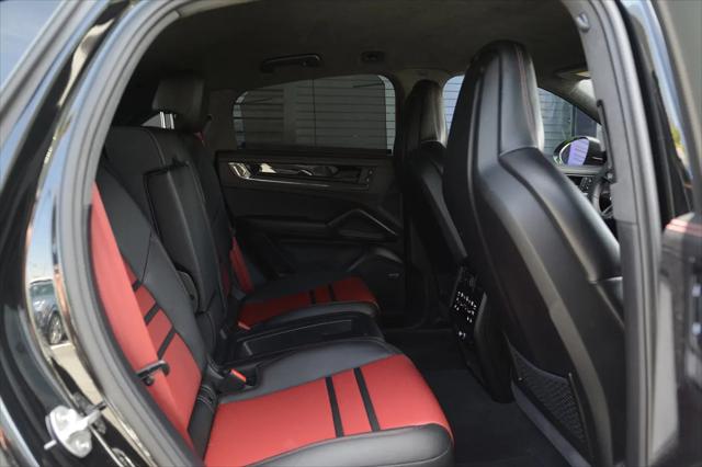 2024 Porsche Cayenne Turbo GT