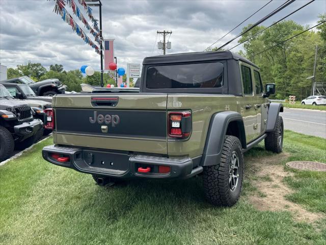 2026 Jeep Gladiator GLADIATOR SHADOW OPS 4X4 2026 Jeep Gladiator GLADIATOR SHADOW OPS 4X4