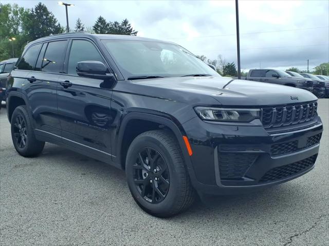 2026 Jeep Grand Cherokee GRAND CHEROKEE LAREDO ALTITUDE 4X4 2026 Jeep Grand Cherokee GRAND CHEROKEE LAREDO ALTITUDE 4X4
