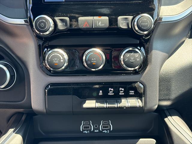 2026 Ram 1500 Express Crew Cab 4x4 5'7" Box