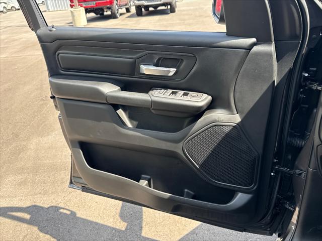 2026 Ram 1500 Express Crew Cab 4x4 5'7" Box