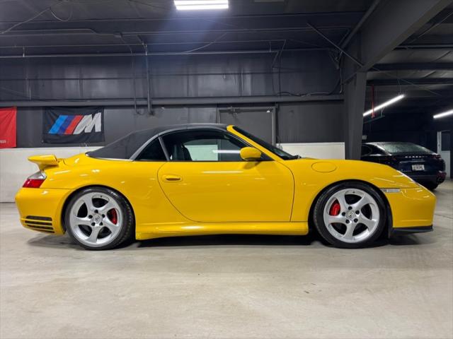2004 Porsche 911 Carrera 4S