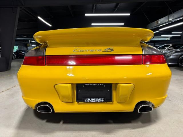 2004 Porsche 911 Carrera 4S