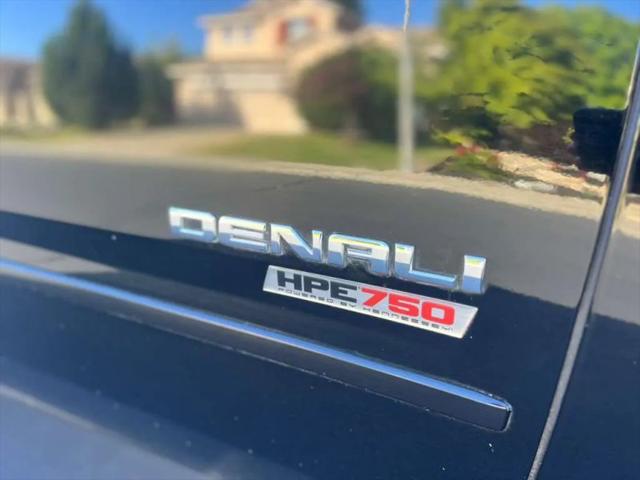 2017 GMC Yukon XL Denali