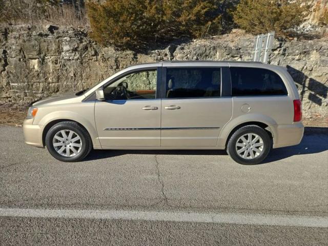 2015 Chrysler Town & Country Touring