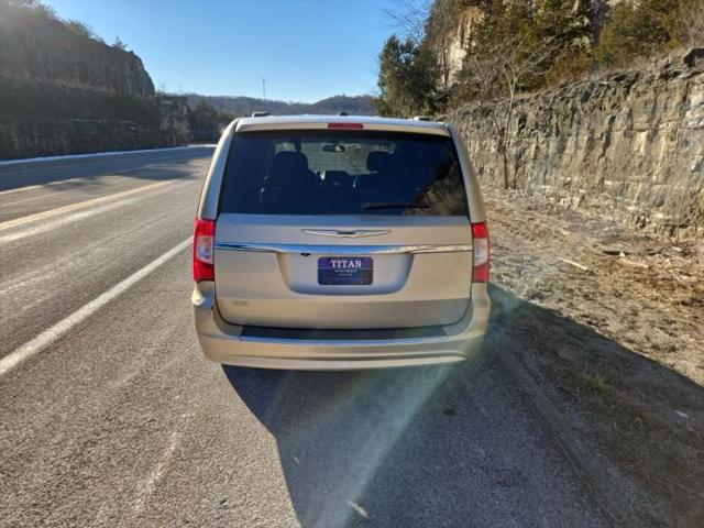 2015 Chrysler Town & Country Touring