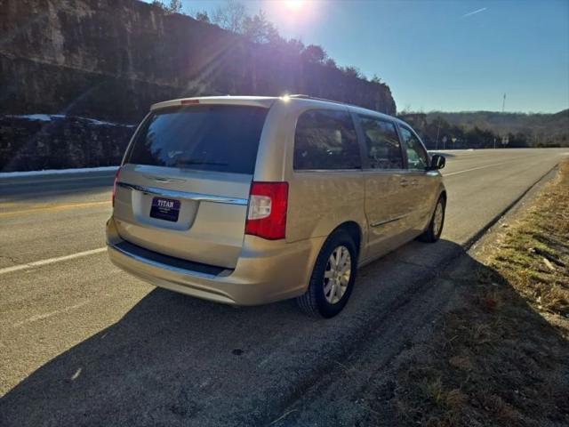 2015 Chrysler Town & Country Touring