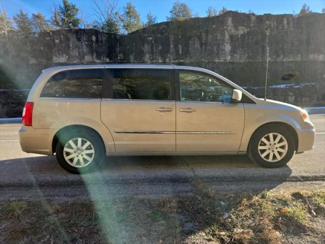 2015 Chrysler Town & Country Touring