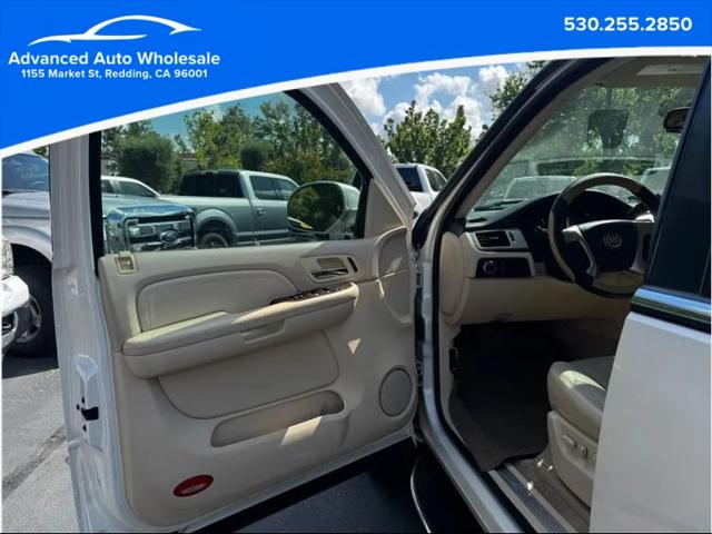 2007 Cadillac Escalade Standard