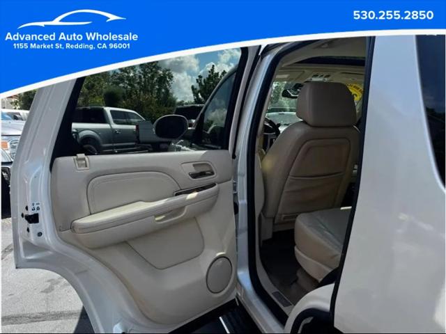 2007 Cadillac Escalade Standard