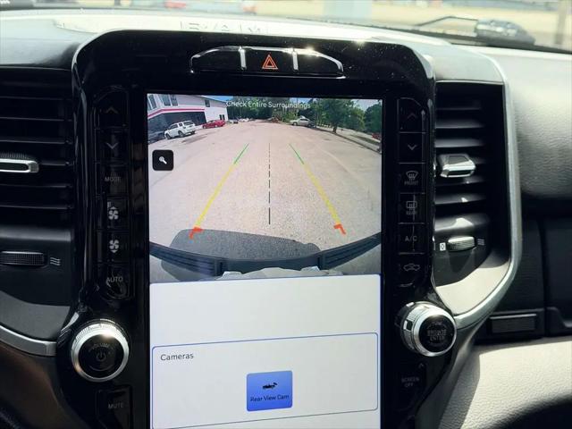 2022 Ram 1500 Big Horn Crew Cab 4x4 5'7" Box