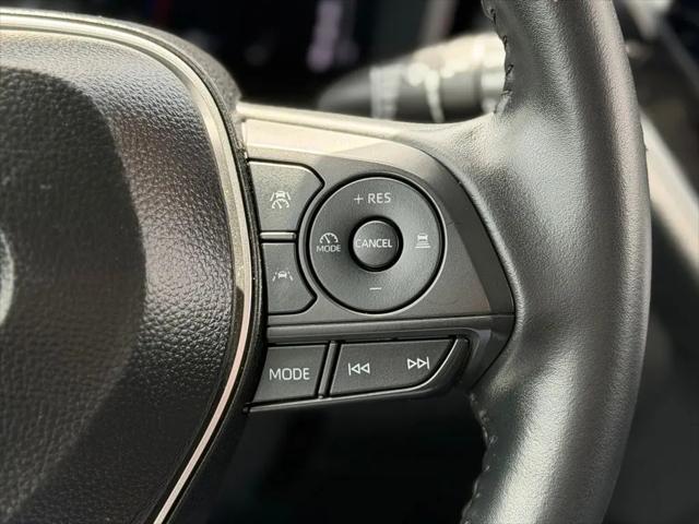2025 Toyota Corolla Cross XLE
