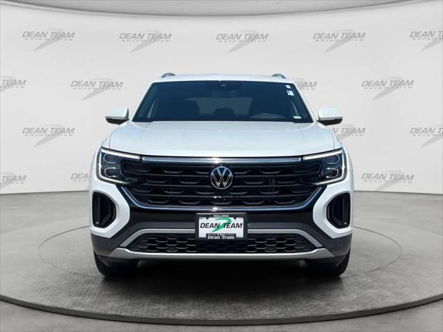 2025 Volkswagen Atlas Cross Sport 2.0T SEL