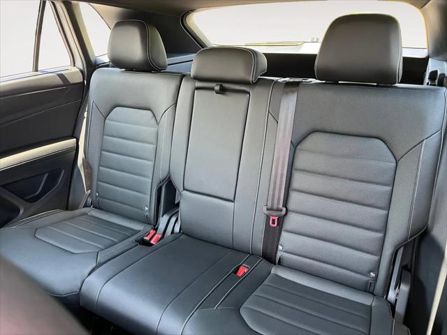 2025 Volkswagen Atlas Cross Sport 2.0T SEL