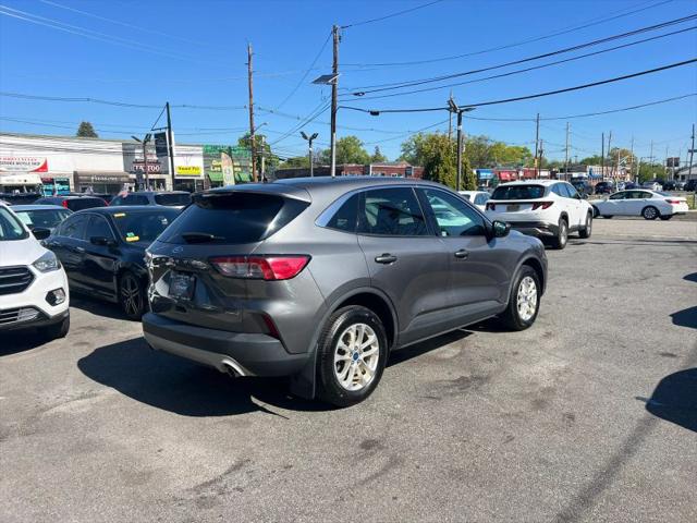 2022 Ford Escape SE Hybrid