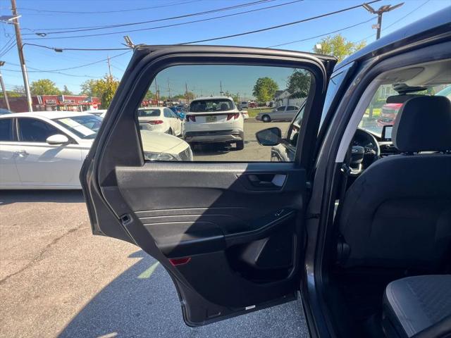 2022 Ford Escape SE Hybrid