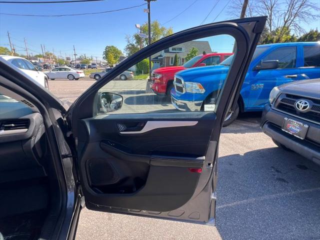 2022 Ford Escape SE Hybrid