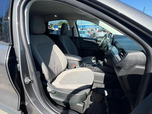 2022 Ford Escape SE Hybrid