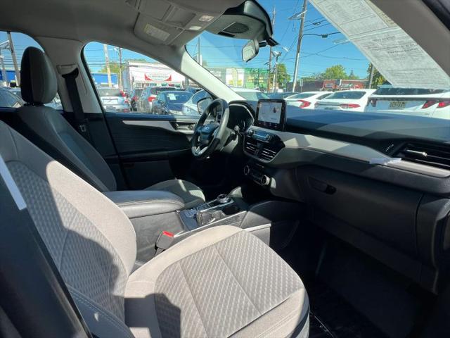 2022 Ford Escape SE Hybrid