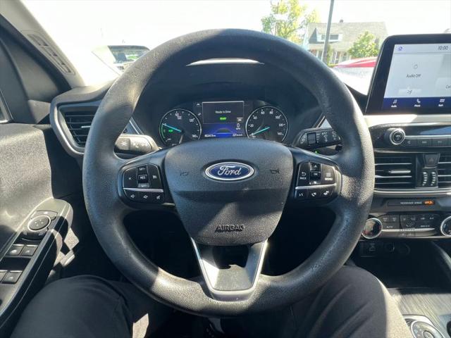 2022 Ford Escape SE Hybrid