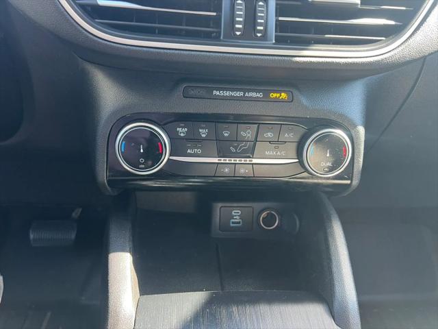 2022 Ford Escape SE Hybrid