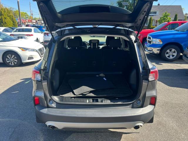 2022 Ford Escape SE Hybrid