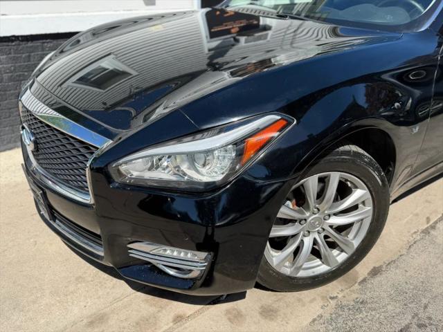 2019 INFINITI Q70 3.7X LUXE
