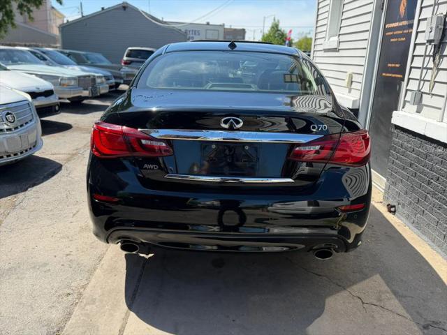 2019 INFINITI Q70 3.7X LUXE