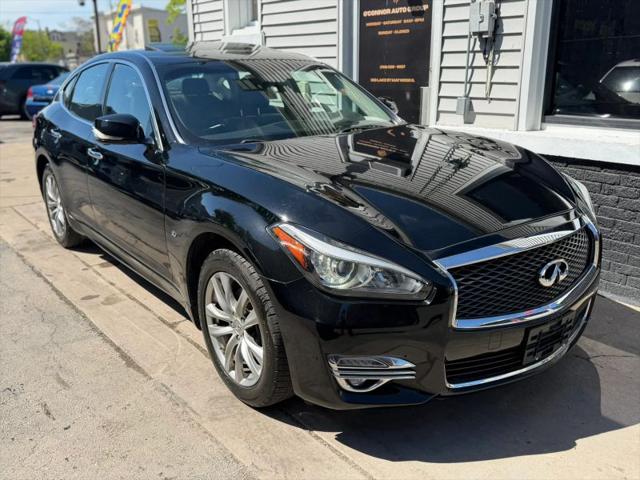 2019 INFINITI Q70 3.7X LUXE
