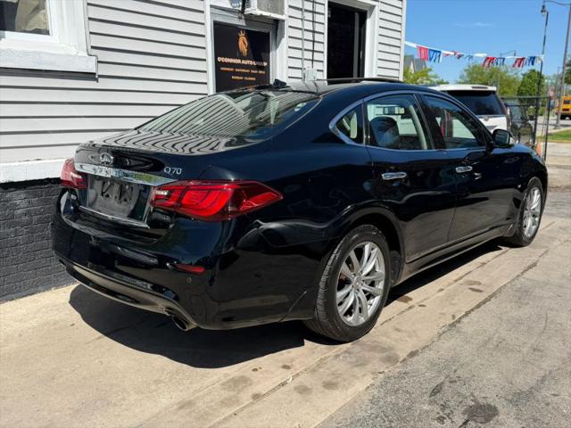 2019 INFINITI Q70 3.7X LUXE