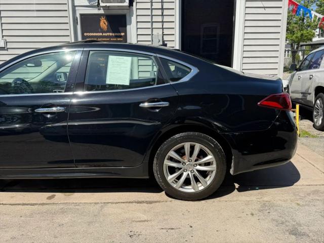 2019 INFINITI Q70 3.7X LUXE