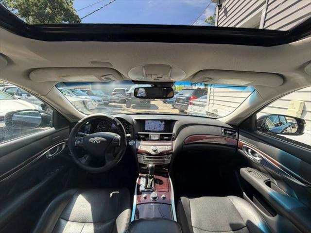 2019 INFINITI Q70 3.7X LUXE