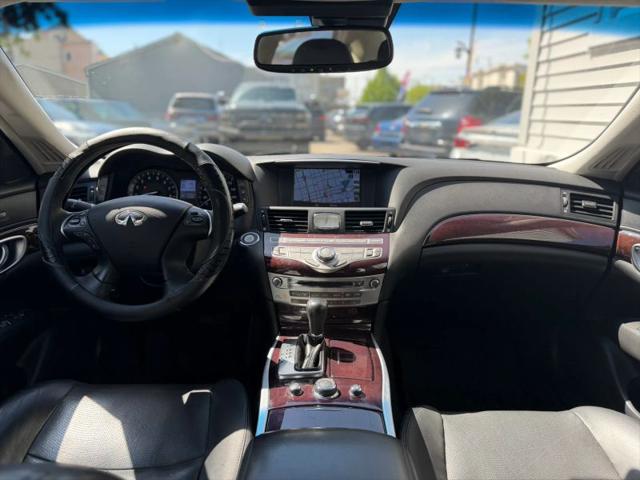 2019 INFINITI Q70 3.7X LUXE