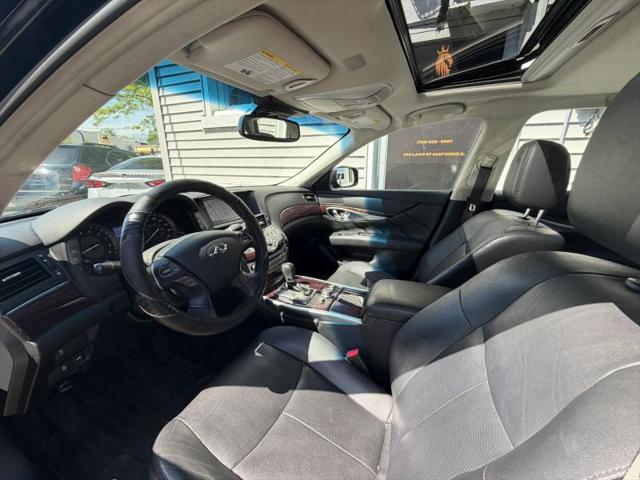 2019 INFINITI Q70 3.7X LUXE