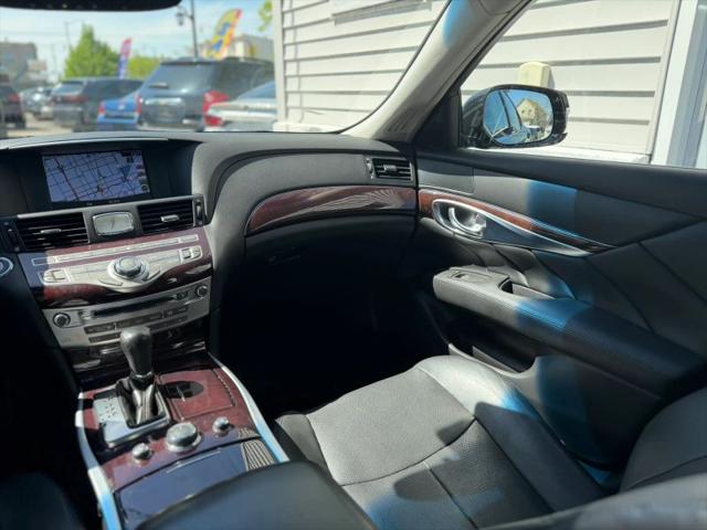 2019 INFINITI Q70 3.7X LUXE