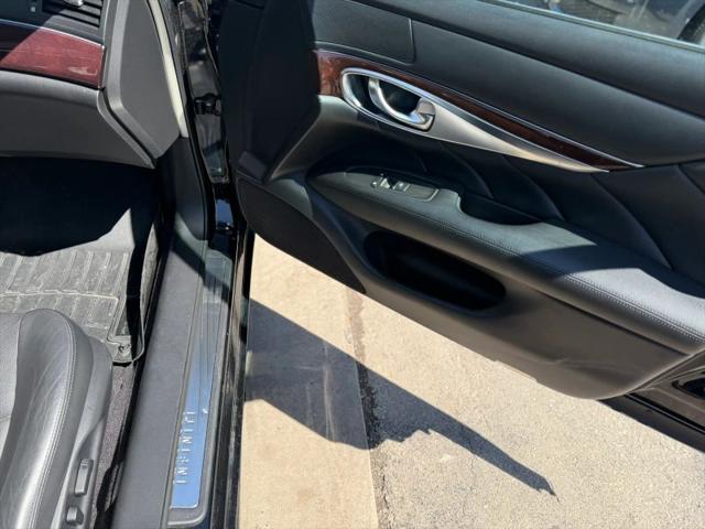 2019 INFINITI Q70 3.7X LUXE