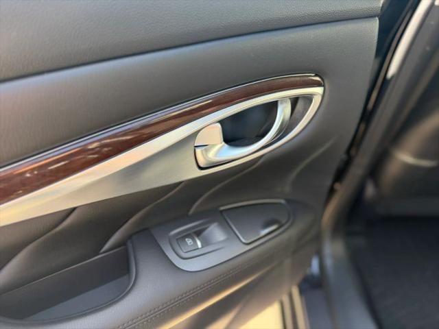 2019 INFINITI Q70 3.7X LUXE