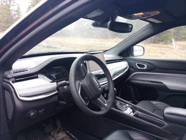 2023 Jeep Compass Latitude Lux FWD