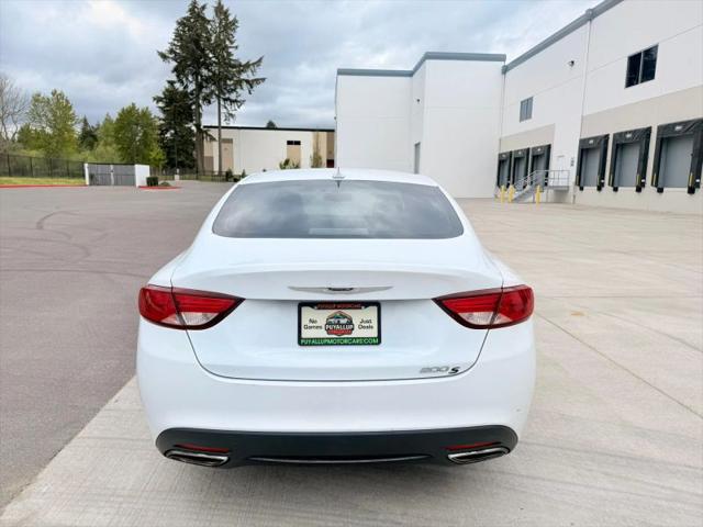 2015 Chrysler 200 S