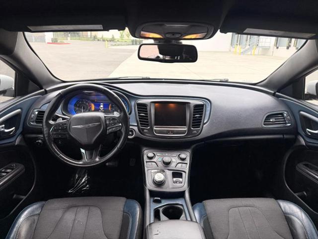 2015 Chrysler 200 S