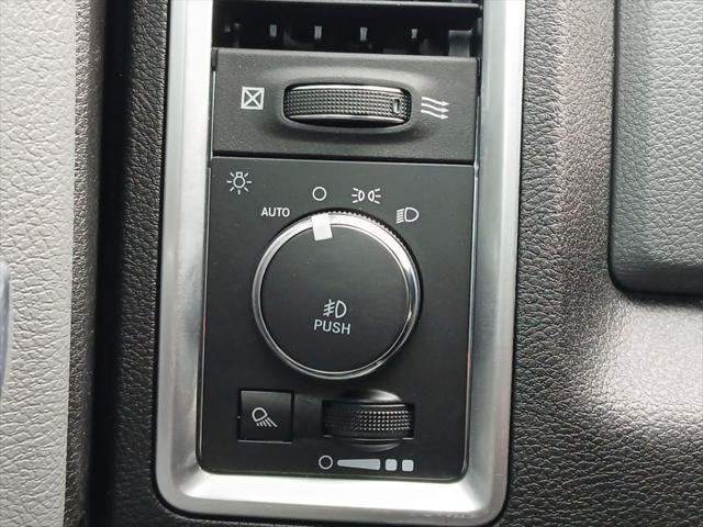 2019 Ram 1500 Classic Lone Star Crew Cab 4x2 5'7" Box