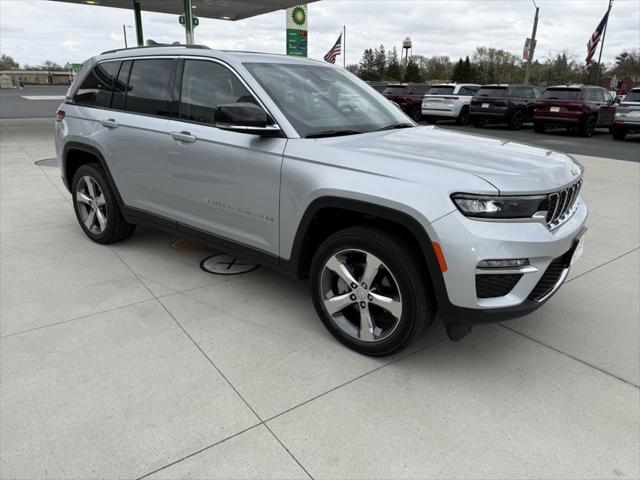 2022 Jeep Grand Cherokee Limited 4x4 for sale in Kimball, MN