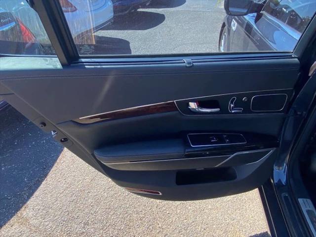 2015 Kia K900 Luxury
