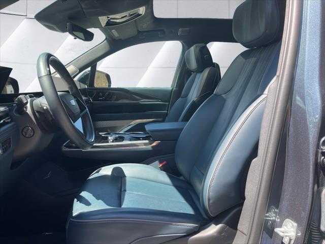 2025 Cadillac Escalade Luxury 2 AWD