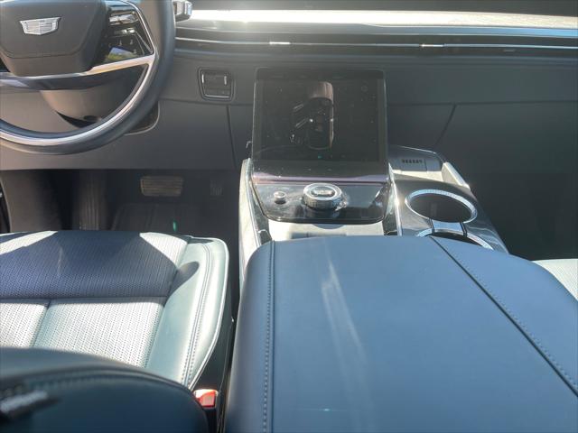 2025 Cadillac Escalade Luxury 2 AWD