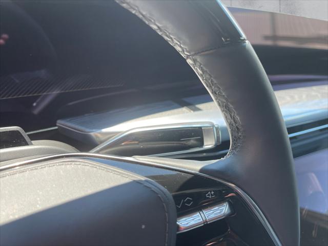 2025 Cadillac Escalade Luxury 2 AWD