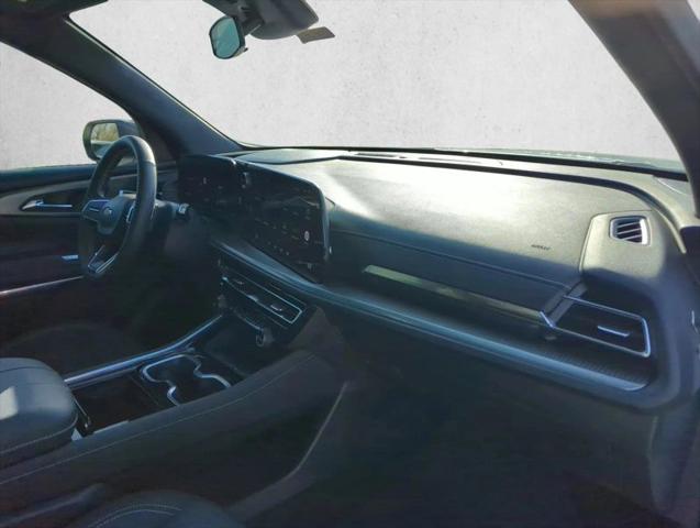2024 Chevrolet Traverse FWD LT