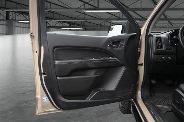 2022 GMC Canyon 4WD Crew Cab Short Box AT4 - Leather
