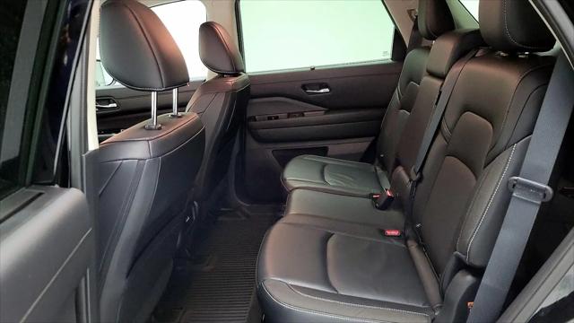 2024 Nissan Pathfinder SL 4WD